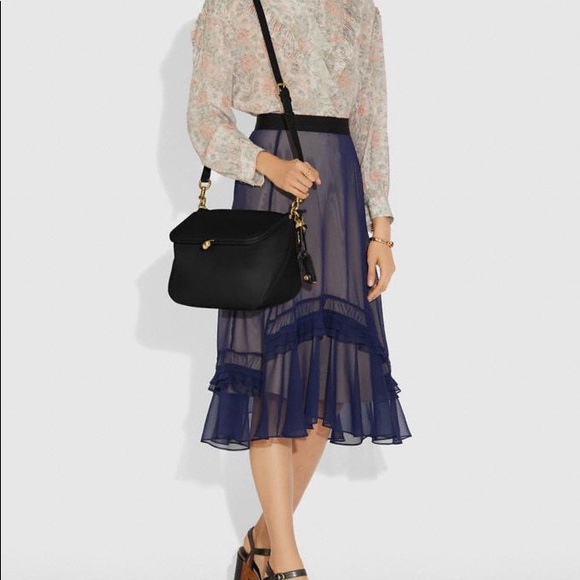 coach - Picture 2 of 3